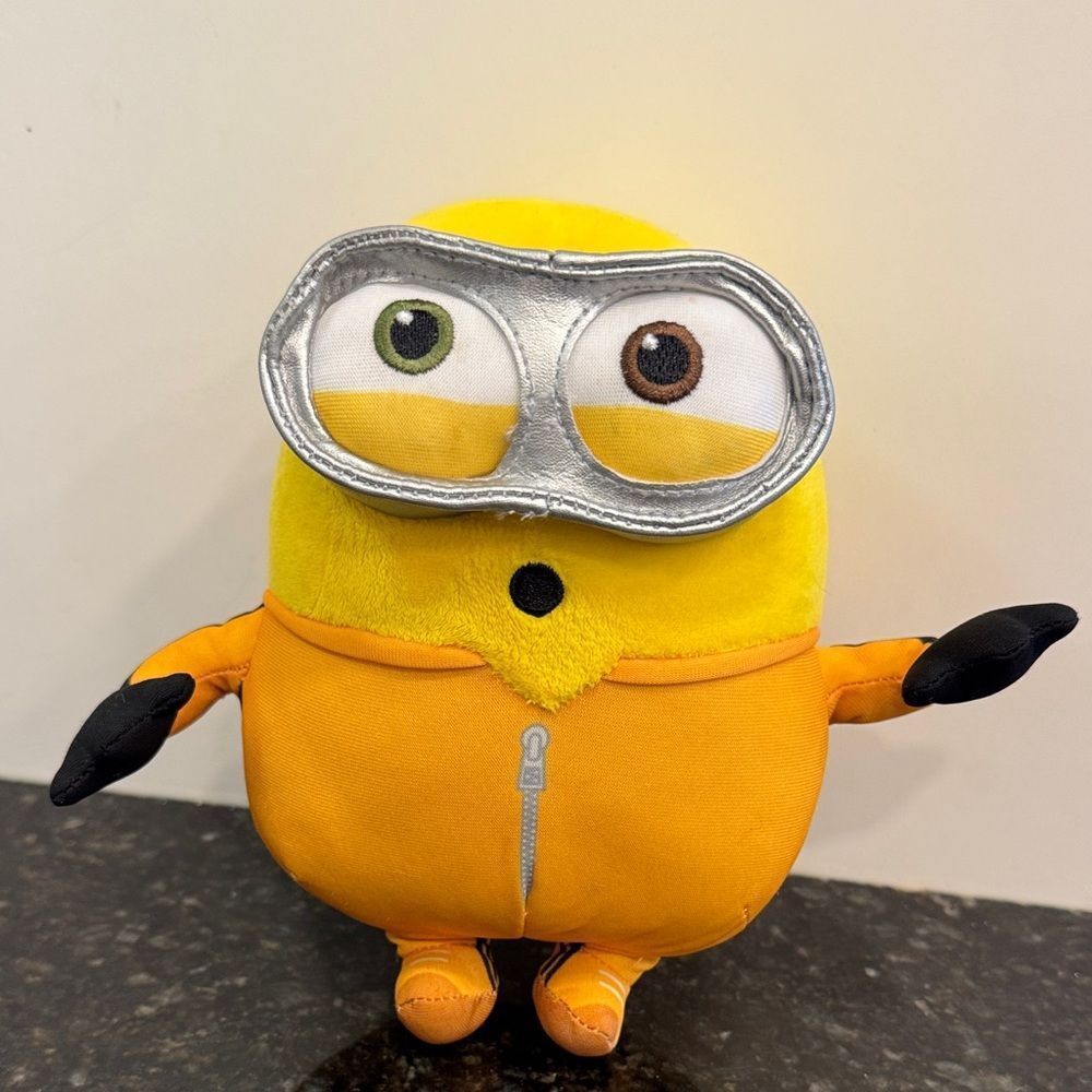 Minions Kung Fu Bob Plush The Rise of Gru 7" Yellow New-Illumination
